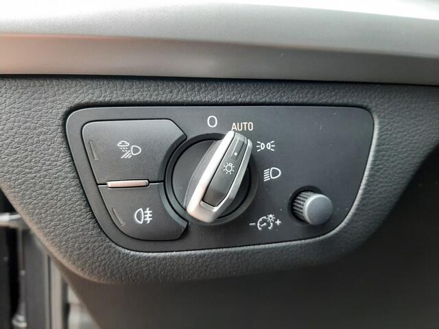 Audi Q5 50 TFSi-e PHEV Plug-In Quattro S-Line Airco Navigatie Bluetooth Cruise-control