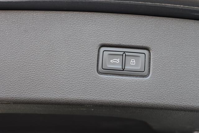 Audi Q5 Sportback 55 TFSI e quattro S Edition Competition 367pk l LED Matrix | Pano | Luchtvering