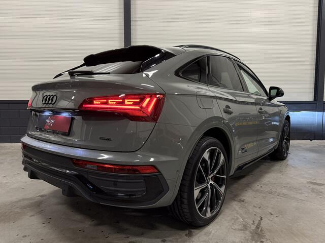 Audi Q5 Sportback 55 TFSI e S-Line PANO/LUCHTVERING/TREKHAAK/B&O/HEAD-UP/360CAMERA/21" AUDI SPORT/ACC/SFEER/LEER-SPORT/MASSAGE+MEMORY/BLACK-OPTIC/QUANTUMGRAU/NIEUWPRIJS ¤ 101.453,-