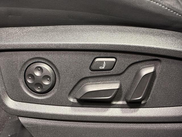 Audi Q5 Sportback 55 TFSIe 367pk S-Tronic Quattro S Edition · Panoramadak · Luchtvering · B&O Sound · Leder Nappa · Inklap. Trekhaak · 360 Camera · Head-Up Display · Elek. Stoelen + Massage + Geheugen Bestuurder ·