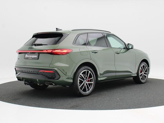 Audi Q5 S edition Competition e-hybrid | 367 PK SUV | Panorama glasdak | Privacy glas | 20 inch velgen | Trekhaak | Tech Pro |