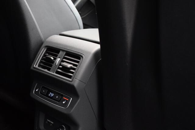 Audi Q5 50 TFSI e S-line Quattro / Leder met Ruitpatroon/ Panoramadak/ Trekhaak/ 21 inch