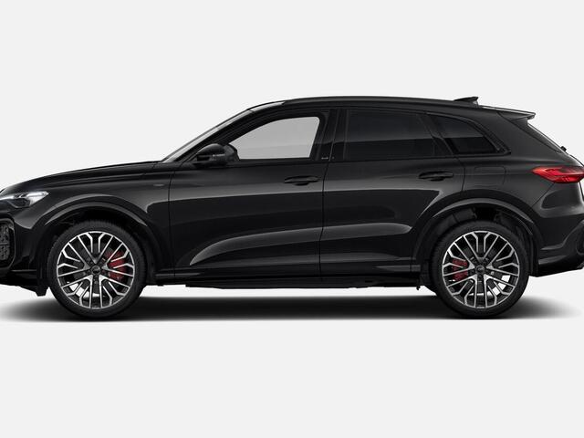 Audi Q5 e-hybrid quattro S edition Competition 367 PK · Tech Pro · 21" LM Velgen · MMi Experience pro · Glazen panoramadak · Sportstoelen met rode stiksels