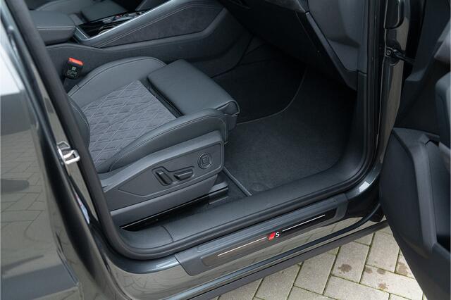 Audi Q5 Sportback 2.0 e-hybrid quattro 220 KW S edition Competition ACC Pano BijrijderDisplay 360 Matrix B&O Ambient Head Up Trekhaak