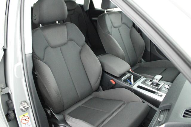 Audi Q5 50 TFSI e 299pk quattro S-Line Black Edition Luchtvering Trekhaak Massage Stoelverwarming Navigatie