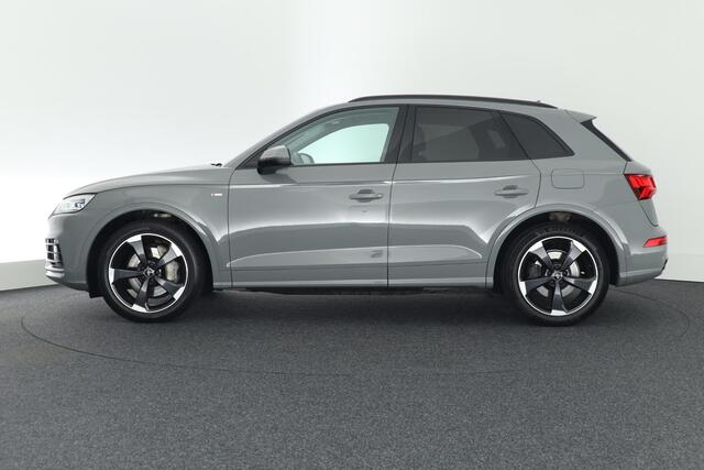 Audi Q5 50 TFSI e 299pk quattro S-Line Black Edition Luchtvering Trekhaak Massage Stoelverwarming Navigatie