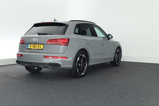 Audi Q5 50 TFSI e 299pk quattro S-Line Black Edition Luchtvering Trekhaak Massage Stoelverwarming Navigatie