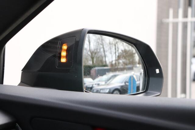 Audi Q5 50 TFSI e S-line Pano 360 Sfeerv. Blackopt. Matrix