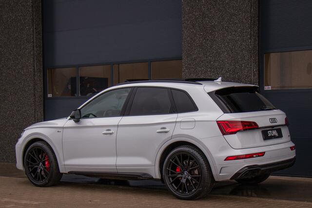 Audi Q5 50 TFSI e S edition | Competition | S-Line | Pano | Matrix LED | Luchtvering | 21 Inch Performance | Black Pack | Camera | Carplay | ACC | Dodehoek | HillHold | Sfeer | Leder | Lane Assist | Dealer Onderhouden | 1 Eigenaar | BTW | Garantie