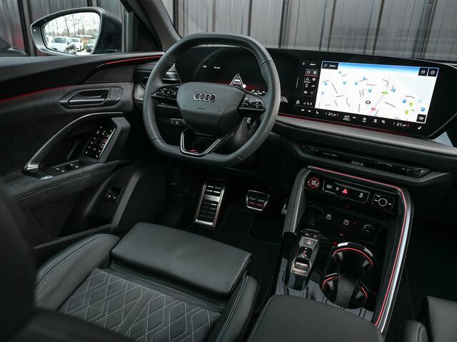 Audi Q5 Sportback 2.0 TFSI e-hybrid quattro S edition Competition 368pk | S-Seats | Panoramadak | Trekhaak | Digital Oled | Adaptive Cruise | Tech Plus | 360 Camera | Memory | Ambiance interieur |