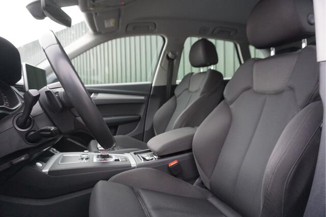 Audi Q5 55TFSI e Quattro S-Line + Navi/ LED/ Cruise/ Plug-in Hybid/ Sportstoelen/ Schitterend!/ Garantie!