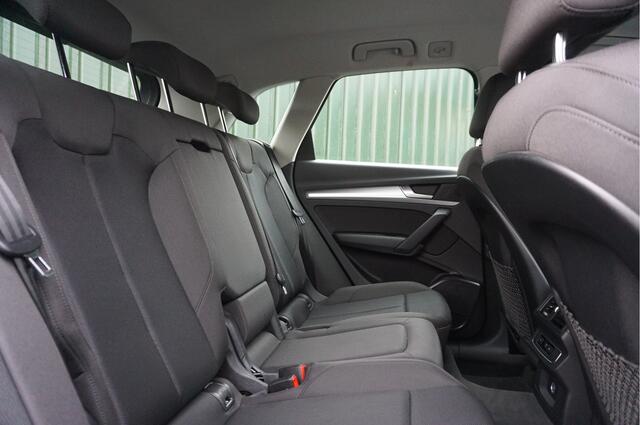 Audi Q5 55TFSI e Quattro S-Line + Navi/ LED/ Cruise/ Plug-in Hybid/ Sportstoelen/ Schitterend!/ Garantie!