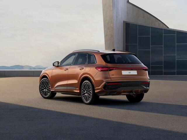 Audi Q5 e-hybrid quattro S edition Competition 367 PK · Tech pro · 21"LM Velgen · Glazen panoramadak · B&O Premium 3D
