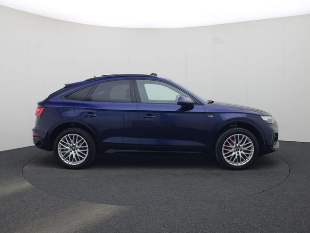 Audi Q5 Sportback 55 TFSIe 270kW/367PK S Line quattro · Panoramadak · Elektrische Trekhaak · Massage · Camera ·