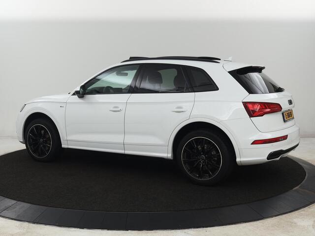 Audi Q5 2.0 TFSI S line | Panoramadak | Stoelverwarming | Virtual Cockpit | Camera | Carplay | Keyless | Side Assist | Full LED | Navigatie | Half leder | Sportstoelen | Parkeerhulp | Cruise control