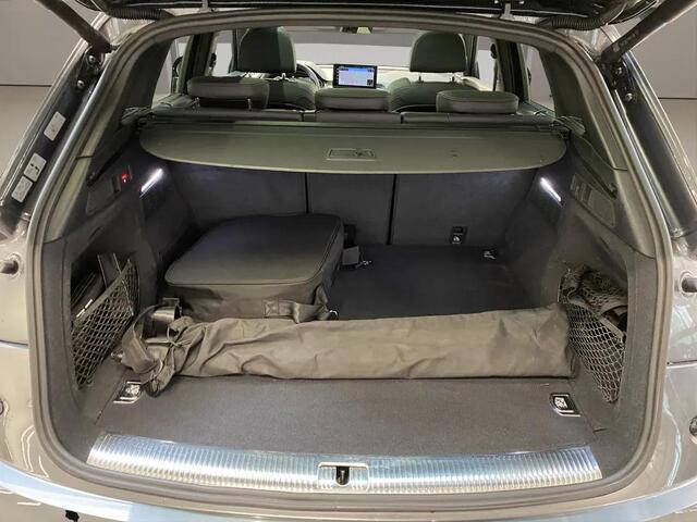 Audi Q5 50 TFSI e S edition Audi virtual cockpit 20 Inch Trekhaak Zwart optiek Pano Leer