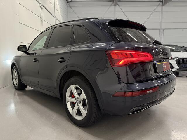 Audi Q5 2.0 TFSI quattro Sport PANO/TREKHAAK/LUCHTVERING/HEAD-UP/VOL-LEER/KEYLESS/CAMERA/STOEL+STUURVERW/BLACK-OPTIC/ELECTR.A.KLEP/VOLLEDIGE ONDERHOUDS HISTORIE