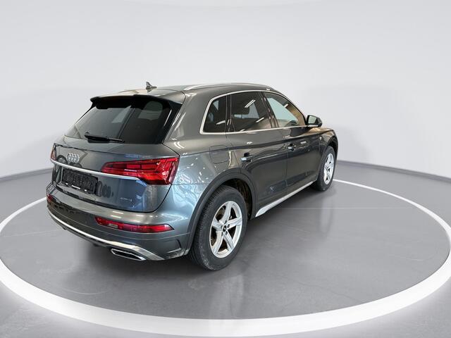 Audi Q5 55 TFSIe 367pk S-tronic S edition · Camera · Luchtvering · Wegklapbare Trekhaak · Elek. Voorstoelen · Cruise Control · 18'' Inch · Apple/Android Car Play ·