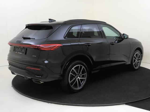 Audi Q5 2.0 TFSI e-hybrid quattro S edition | Panoramadak | Elek. verstel.voorstoelen | Bijrijderscherm | Optiekpakket zwart | Comfortsleutel