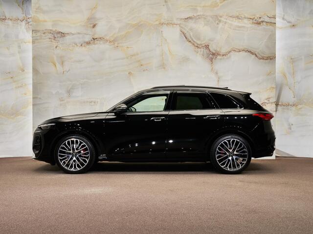 Audi Q5 E-Hybrid Quattro S Edition Competition, B&O, pano, trk. haak, 21", luchtv., matrix-LED, OLED, memory, keyless, HUD, ACC, privacy