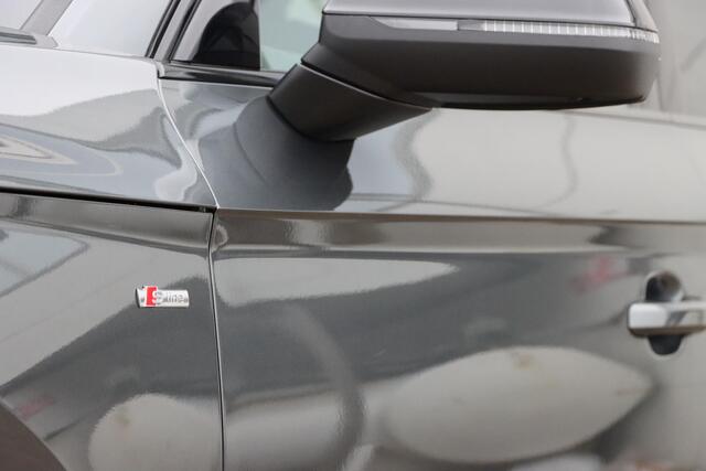 Audi Q5 Sportback 55 TFSI e S Edition Competition 367pk S-Tronic Trekhaak | B&O | Stoelverwarming | 360 Camera