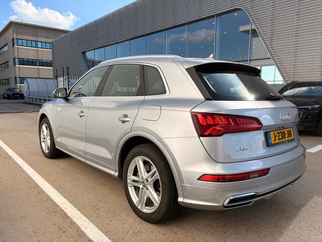 Audi Q5 50 TFSI e 299pk PHEV Quattro S edition / Trekhaak / Luchtvering / Stoelverwarming / Camera