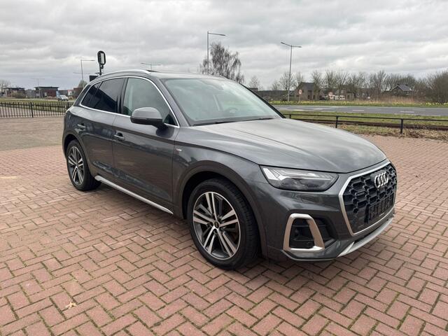 Audi Q5 50 TFSIe S-Line Luchtvering Pano Trekhaak ACC 360camera