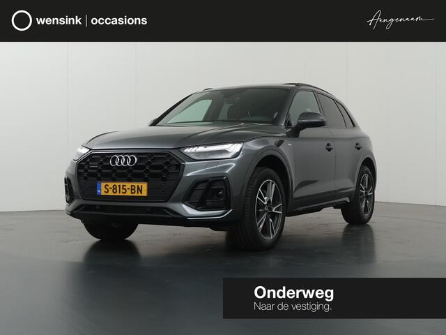 Audi Q5 40 TFSI S edition | Panoramadak | Sportstoelen | Virtual Cockpit | Navigatie | Camera | DAB | Stoelverwarming | Adaptieve Cruise Control | Ele. kofferdeksel | Ele.wegklapbare trekhaak | Ele.verstelbare stoel | Matrix LED | NL Auto |