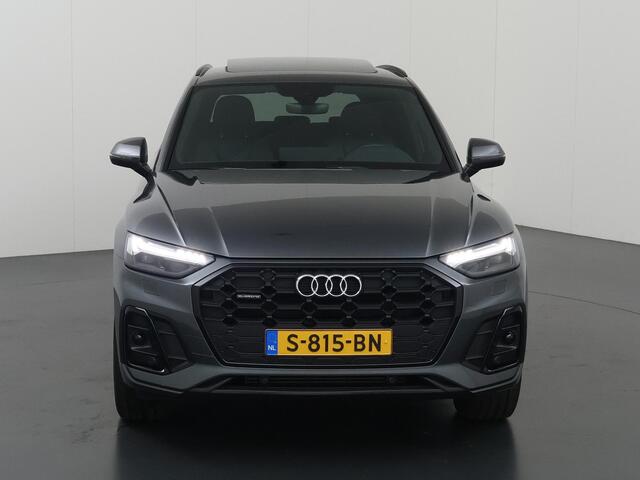 Audi Q5 40 TFSI S edition | Panoramadak | Sportstoelen | Virtual Cockpit | Navigatie | Camera | DAB | Stoelverwarming | Adaptieve Cruise Control | Ele. kofferdeksel | Ele.wegklapbare trekhaak | Ele.verstelbare stoel | Matrix LED | NL Auto |