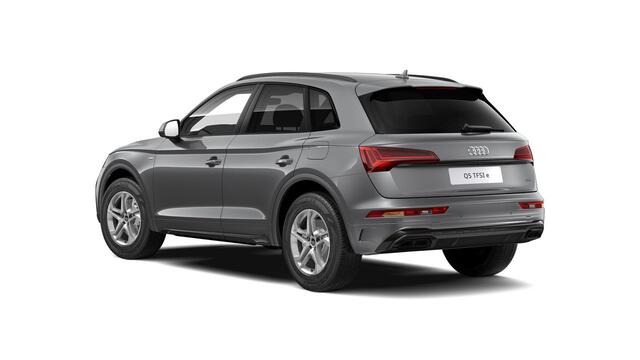 Audi Q5 55 TFSI e quattro Competition Optiekpakket zwart - Zonwering - Comfort interieurvoorverwarming - Achterbank plus - Sportstoelen - Stoelverwarming - Assistentiepakket City - Cruise Control - Achteruitrijcamera -