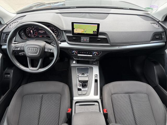 Audi Q5 50 TFSI e quattro S edition / Elektrisch wegklapbare trekhaak (1750 KG) / Achteruitrijcamera / Stoelverwarming / Navigatie / Adaptieve cruise control