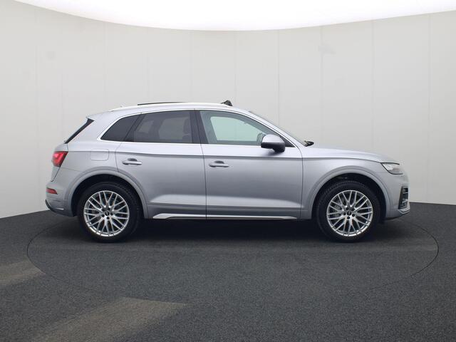 Audi Q5 50 TFSIe 299pk Advanced edition · Panoramadak · Leder · Trekhaak · Stoelverwarming · Apple/Android Car Play ·