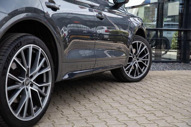 Audi Q5 55 TFSI e S edition , Panoramadak, Trekhaak, Carplay,