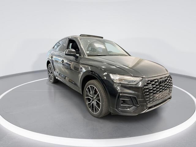 Audi Q5 Sportback 50 TFSIe 299pk S-tronic S edition · Panoramadak · Camera · Wegklapbare Trekhaak · Elek. Achterklep · Sfeerverlichting · 20'' Inch ·