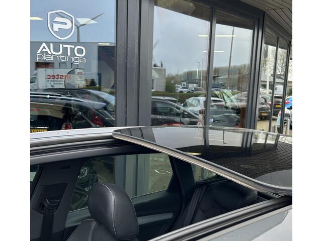 Audi Q5 2.0 TFSI quattro Launch Edition 252PK | 3x S-Line | NL AUTO | 2e Eigenaar | PANO | Sfeer Verlichting | NAP | 20 Inch met All Season | Stoelverwarming | Elektrische Achterklep | Nieuwe APK |