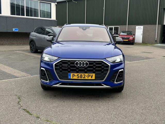 Audi Q5 55 TFSI e S LINE QUATTRO FULL OPTION| QUATTRO| CARBON PAKKET| NAPPALEER| PANO|LUCHTVERING| B&O AUDIO| HEAD-UP DISPLAY| ELEK. TREKHAAK| 360 CAMERA| VOORRUITVERWARMING| MASSAGE STOELEN| MATRIX| ADAPTIVE CRUISE, ETC...|