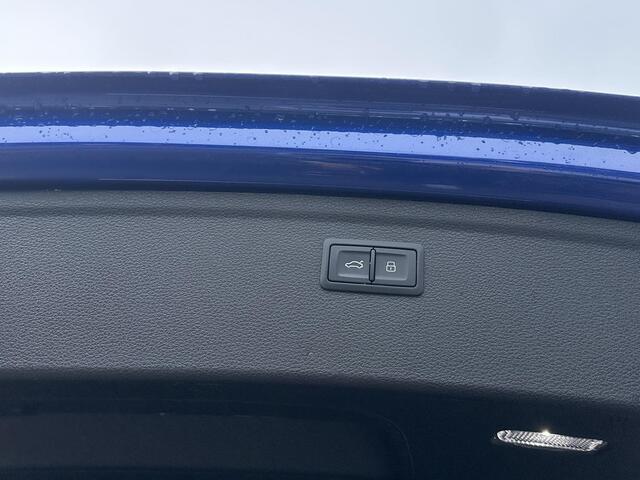 Audi Q5 55 TFSI e S LINE QUATTRO FULL OPTION| QUATTRO| CARBON PAKKET| NAPPALEER| PANO|LUCHTVERING| B&O AUDIO| HEAD-UP DISPLAY| ELEK. TREKHAAK| 360 CAMERA| VOORRUITVERWARMING| MASSAGE STOELEN| MATRIX| ADAPTIVE CRUISE, ETC...|