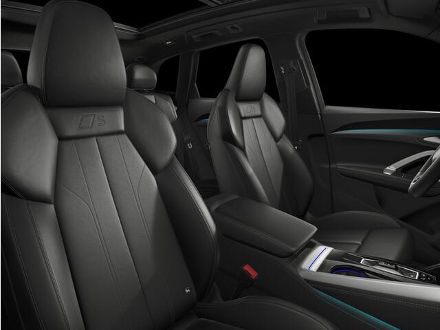 Audi Q5 S edition Competition e-hybrid 367 pk | Panorama-glasdak | Trekhaak, elektr. wegklapbaar | MMI bijrijdersdisplay | Geheugen bestuurdersstoel |