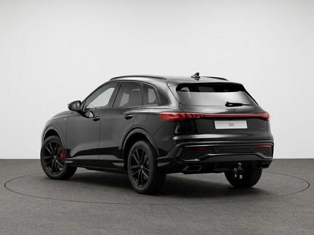 Audi Q5 S edition e-hybrid 299 pk | Panorama-glasdak | Techniekpakket plus | Trekhaak, elektr. wegklapbaar | Winterpakket |