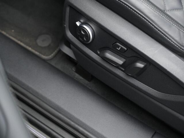 Audi Q5 55 TFSI e Quattro Competition / S-Line | Panoramadak | Trekhaak | Luchtvering | Fijnnappa leder | Geheugenstoel | Matrix LED | 360 Camera | Head-up display | Bang & Olufsen