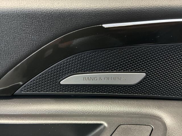 Audi Q5 2.0 TFSI 367pk S-tronic e-hybrid Quattro S edition · Panoramadak · Wegklapbare Trekhaak · 360 Camera · Dodehoek Detectie · B&O Audio · 20'' Inch ·