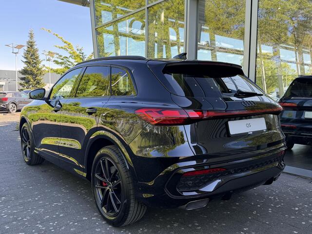Audi Q5 S edition Competition (B10) e-hybrid 270 kW / 367 | Panoramadak | Trekhaak | Luchtvering | Memory Seats | Stuur/stoel-verwarming | Matrix | Leder zwart |