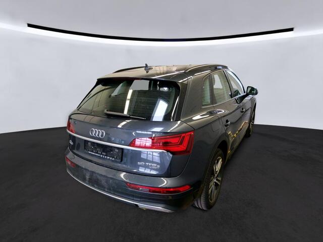 Audi Q5 50 TFSI e 299pk PHEV Pro Line / Trekhaak 2000kg / Camera / Navigatie / Wordt Verwacht