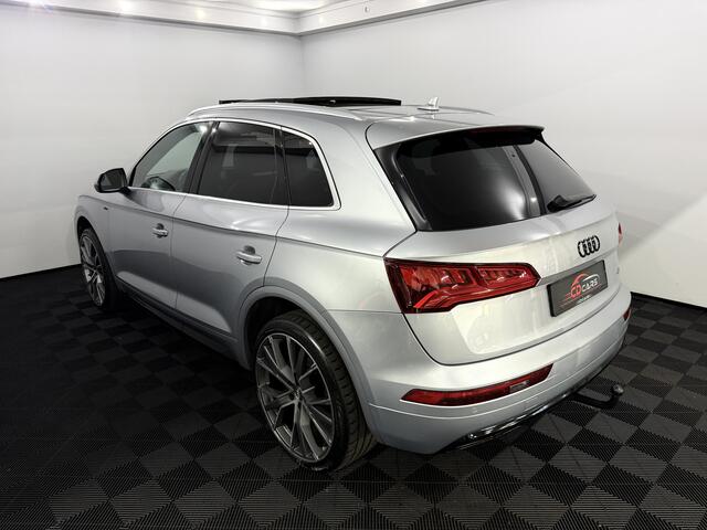 Audi Q5 2.0 TFSI quattro Launch Edition 3X S-Line Panoramadak, Leder, Camera, Navi, Virtual desk, Keyless start, Cruise control, Lichtmetalen velgen, Stoelverwarming