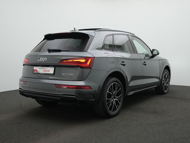 Audi Q5 50 TFSI e 299 pk Quattro S-Line | Panoramadak | Leder/alcantara | Matrix LED | Achteruitrijcamera | Navigatie