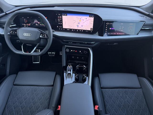 Audi Q5 Sportback 2.0 TFSI e-hybrid quattro S edition Competition / All-season banden / 367 Pk / Nieuw / MY 26 / Fabrieksgarantie t/m 02-2030 tot 100.000km / Adaptieve Cruise / Dodehoek / Lederen Bekleding S & Alcantara / Elektr. Stoelen / Elektr. Achterklep / C