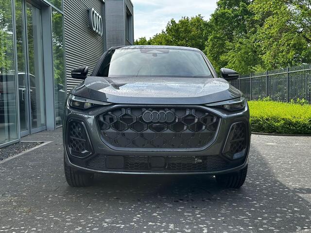 Audi Q5 Sportback S edition Competition (B10) e-hybrid 270 kW / 367 | Stoel-Verkoeling/Verwarming | Panoramdak | MMI experience plus met B&O | Memory Seats | Winterpakket | Trekhaak |