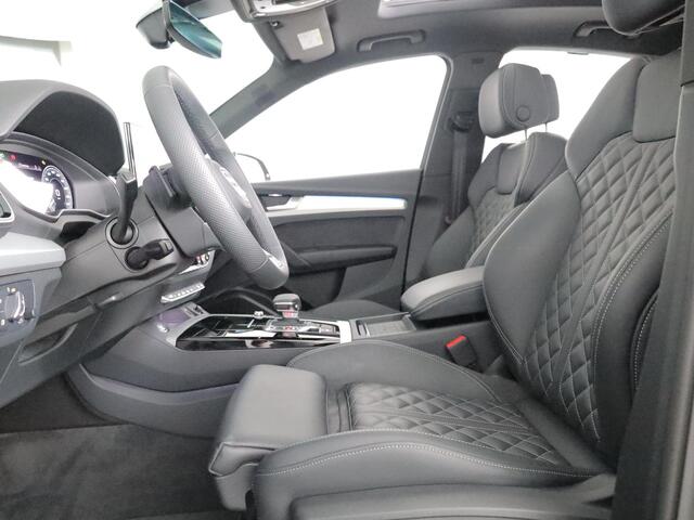 Audi Q5 Sportback 55 TFSI e S edition Competition 367 pk S-tronic | Verlengde garantie | Navigatie | Panoramadak | Trekhaak (wegklapbaar) | Parkeersensoren (Park assist) | Rondomzicht camera | Lederen bekleding | S-Line |