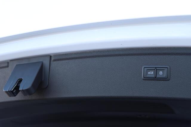 Audi Q5 50 TFSI e S edition 299pk S tronic | SOH 89,8% |
