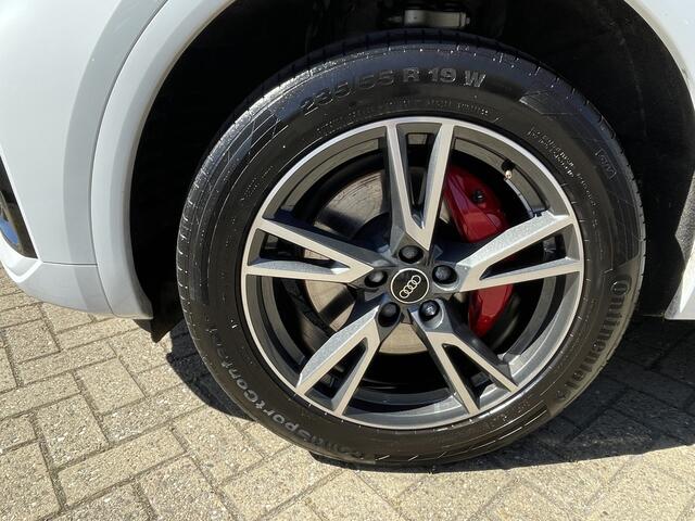 Audi Q5 50 TFSI e S edition / Panorama dak / Matrix Led / 19 Inch / Achteruitrijcamera / Elect. achterklep / Stoelverwarming TRANS